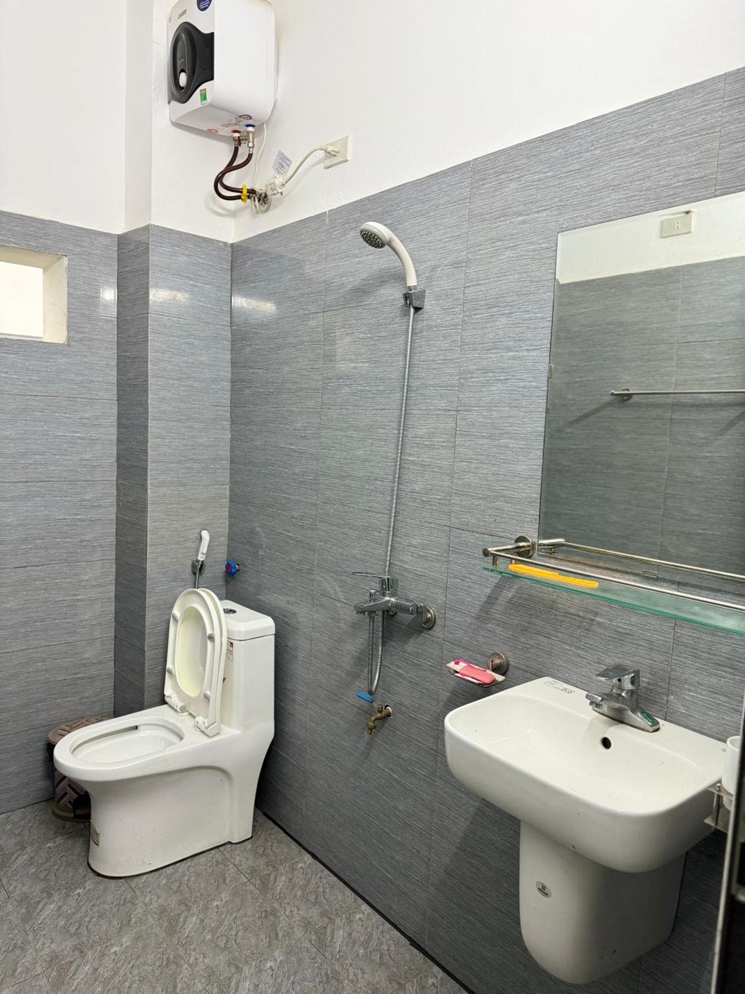 Hotel Minh Thang Nho Quan Zewnętrze zdjęcie